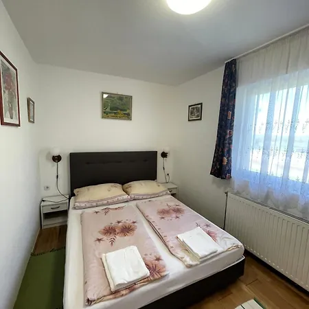 Margareta Apartmanhaz Balatonboglar
