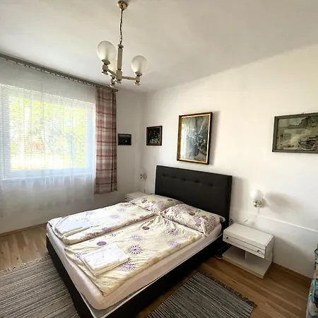 Margareta Apartmanhaz * Balatonboglar