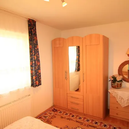 Margareta Apartmanhaz *