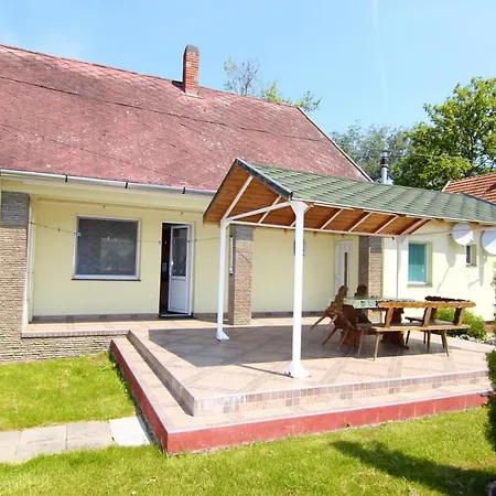 Margareta Apartmanhaz * Balatonboglar