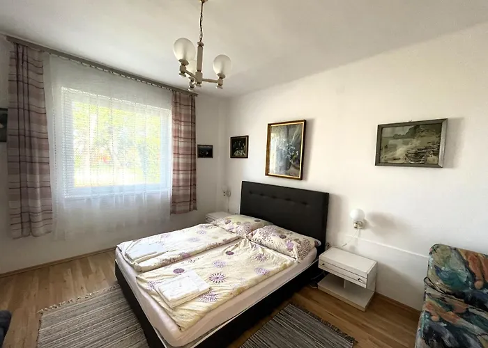 Margareta Apartmanhaz * Balatonboglar